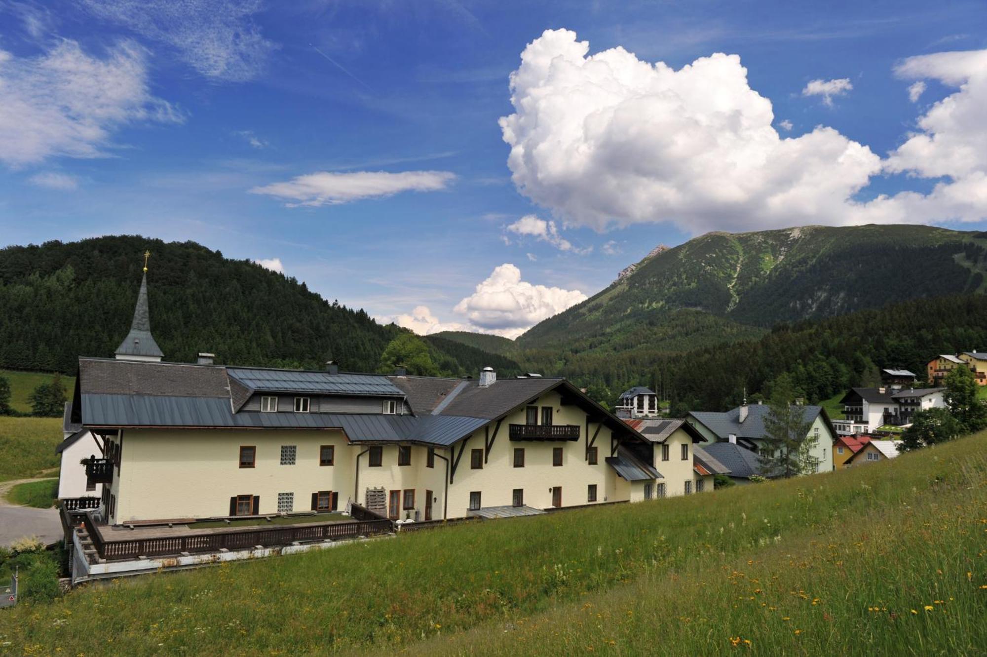 Gasthof Kirchenwirt Лаккенгоф Екстер'єр фото