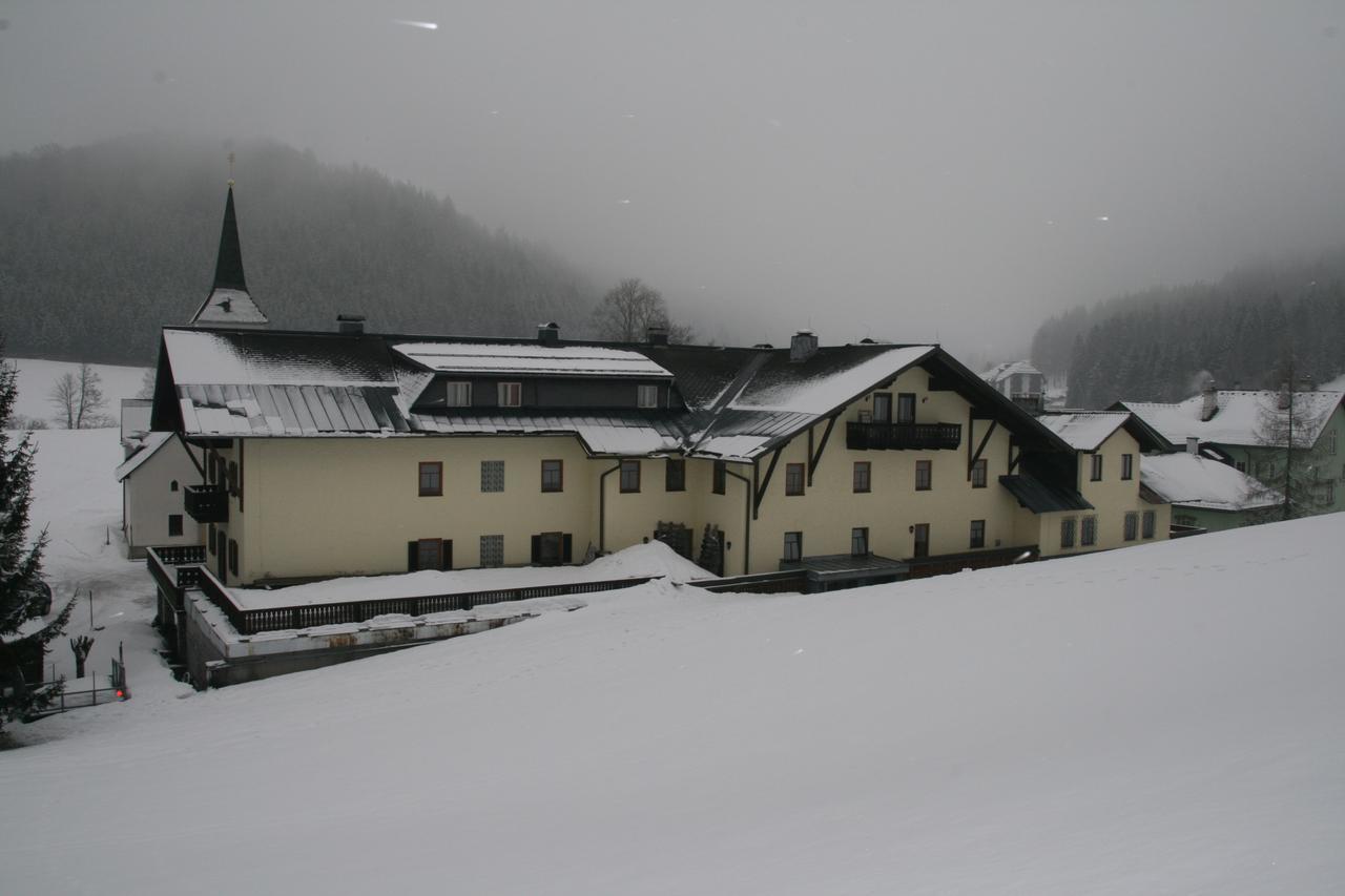 Gasthof Kirchenwirt Лаккенгоф Екстер'єр фото